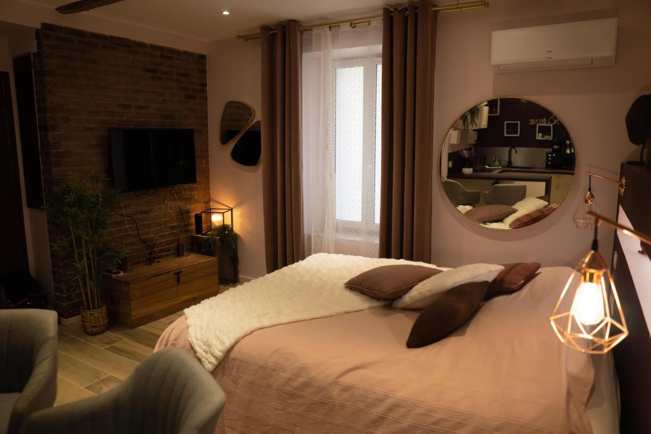 Studio Coeur De Ville Sanary Tres Cosy Parking Zewnętrze zdjęcie