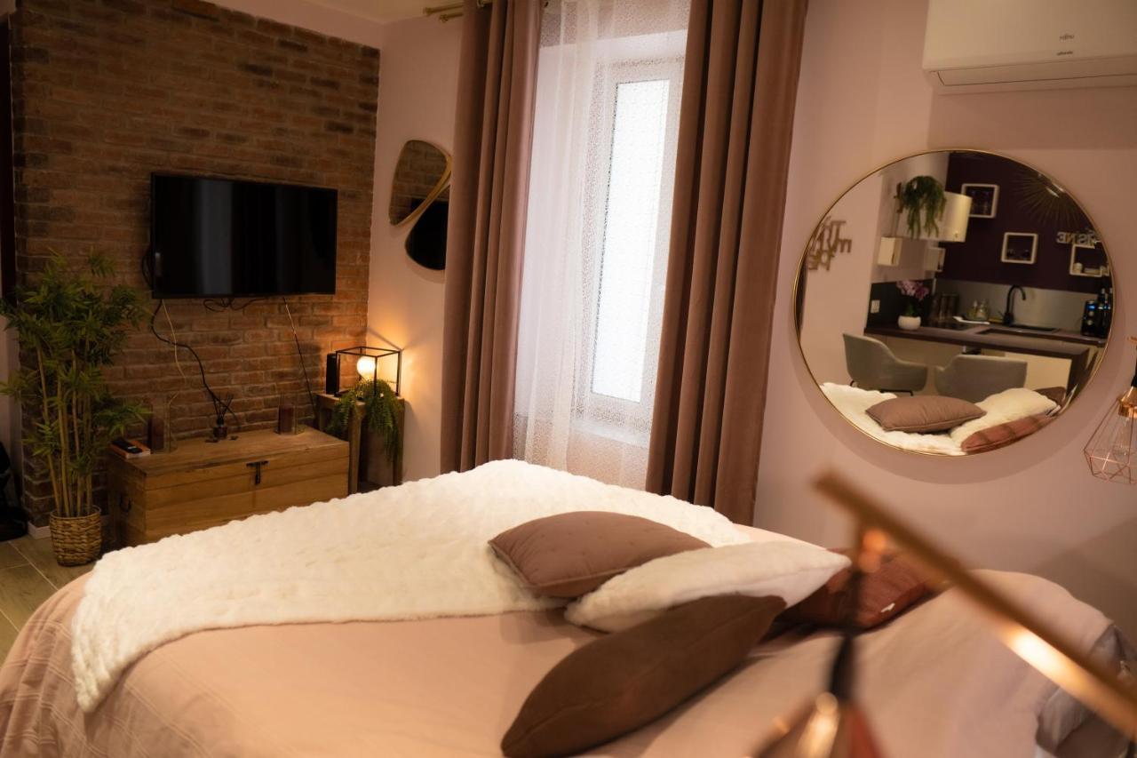 Studio Coeur De Ville Sanary Tres Cosy Parking Zewnętrze zdjęcie